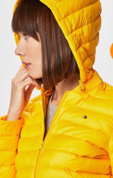 Geaca TOMMY HILFIGER cu umplutură din puf și pene de rață, măsura M