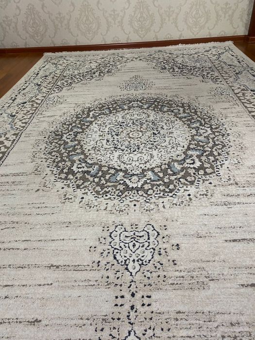 Очень красивый ковер