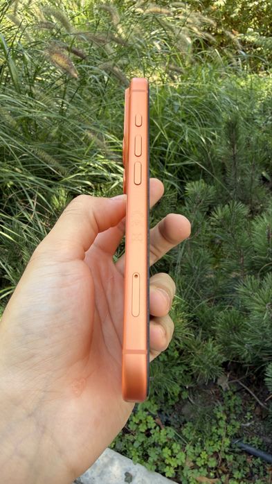 iPhone 17 pro, 256, Orange, EAC (от нового не отличить)
