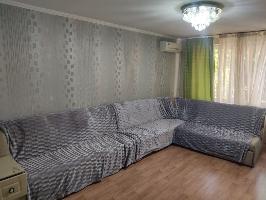 Диван угловой 4*2,4