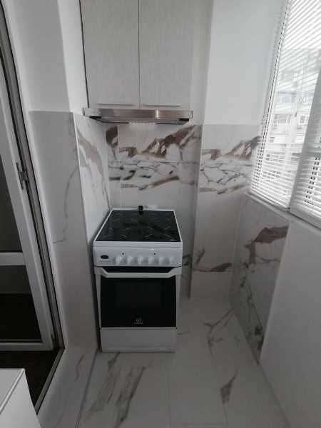 Дава се под наем Двустаен апартамент в Бургас, Център - 70 кв.м за 191.25 € - Снимка #1