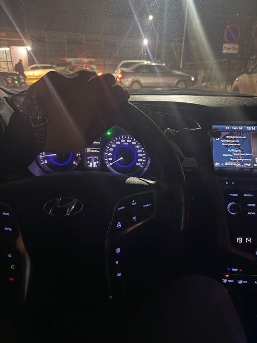 Hyundai grandeur 2016 год