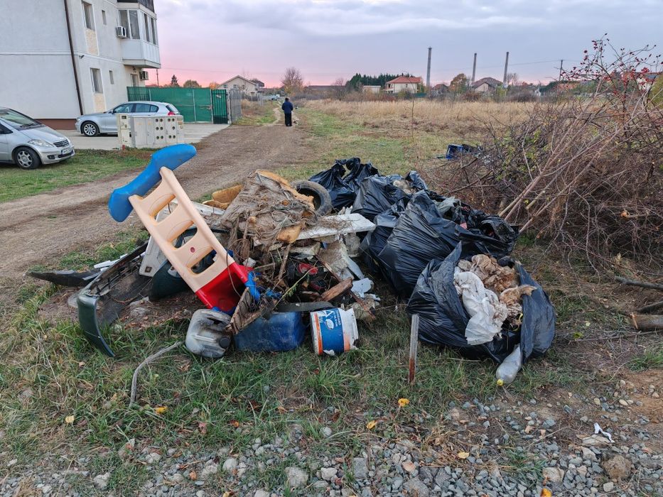 Debarasez deșeuri și saci  cu moloz