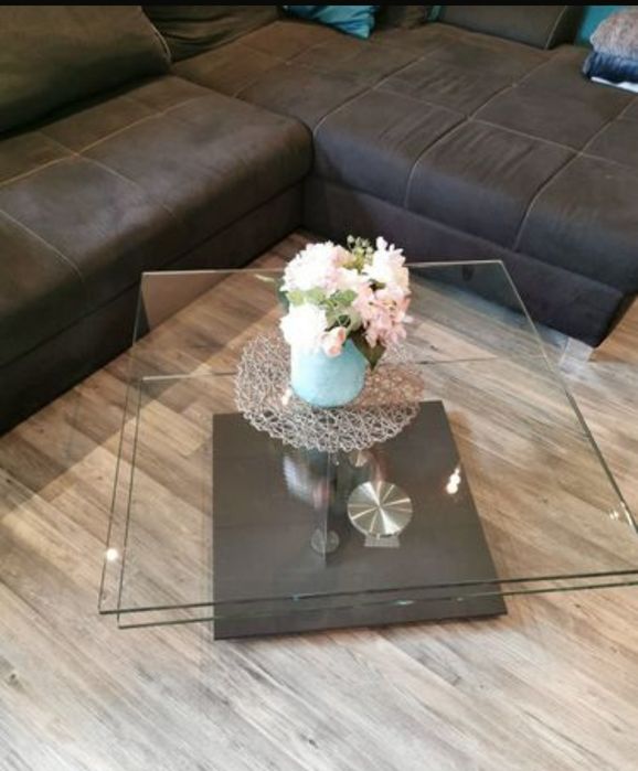 Masa designer Naos Calypso