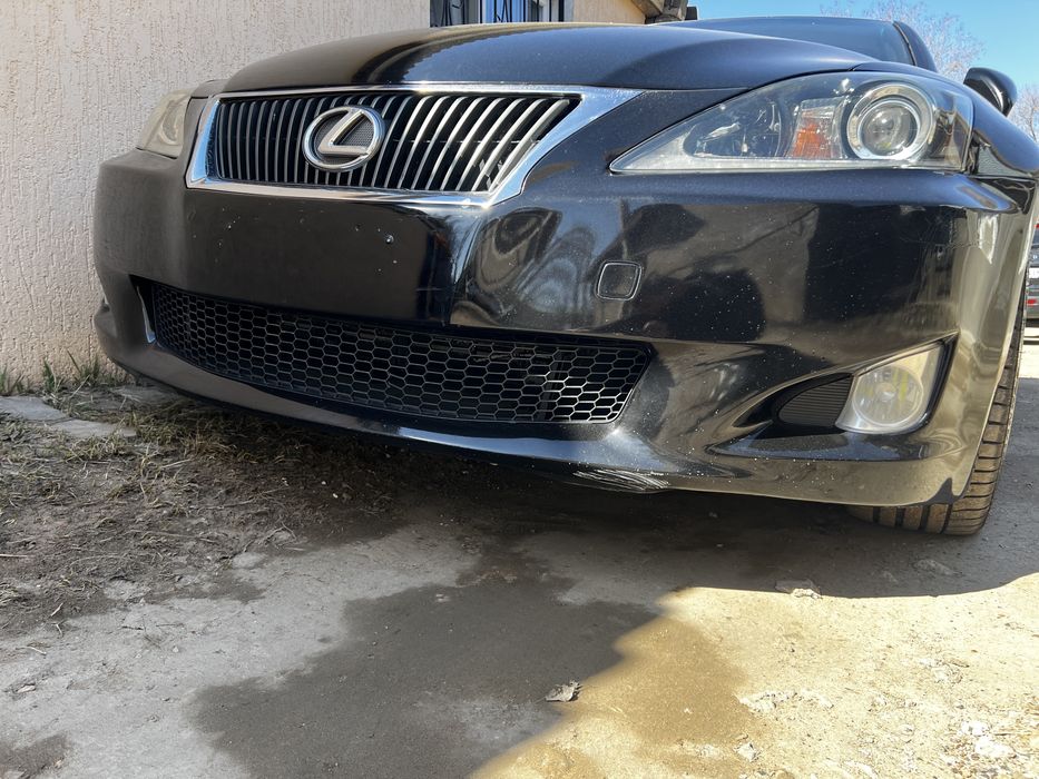 Бампер lexus is250