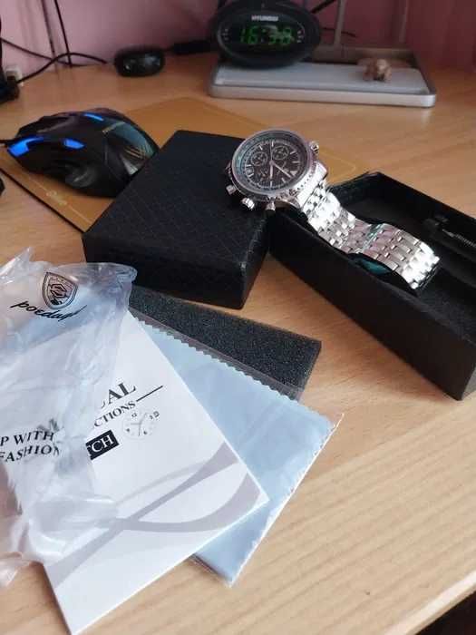 Ceas quartz cronograf extrem de precis