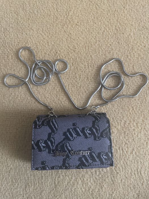 Portolef cu lant Juicy Couture