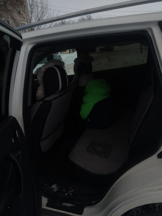 Кроссовер  Белый...