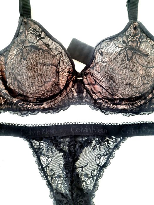 Triumph топ / потник и бикини