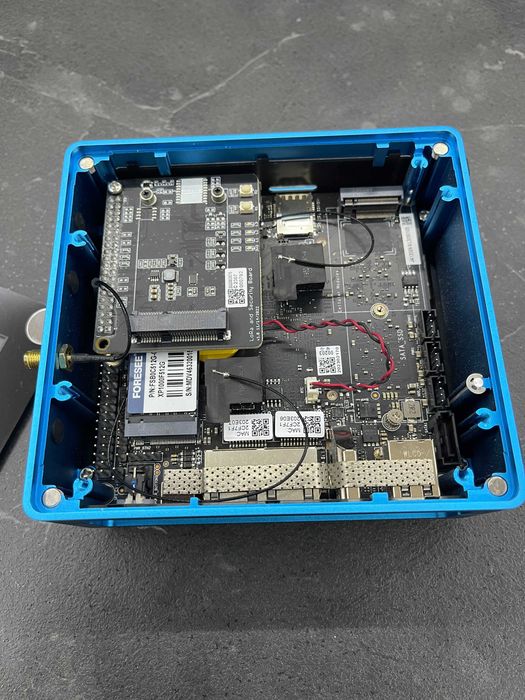 SenseCAP M4 Square – мощен мини компютър / Edge Server / Web3 Node – Intel J4125, 8GB RAM, 512GB SSD