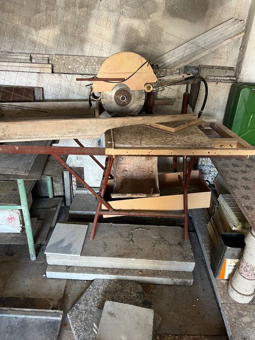 Машина за рязане на мрамор