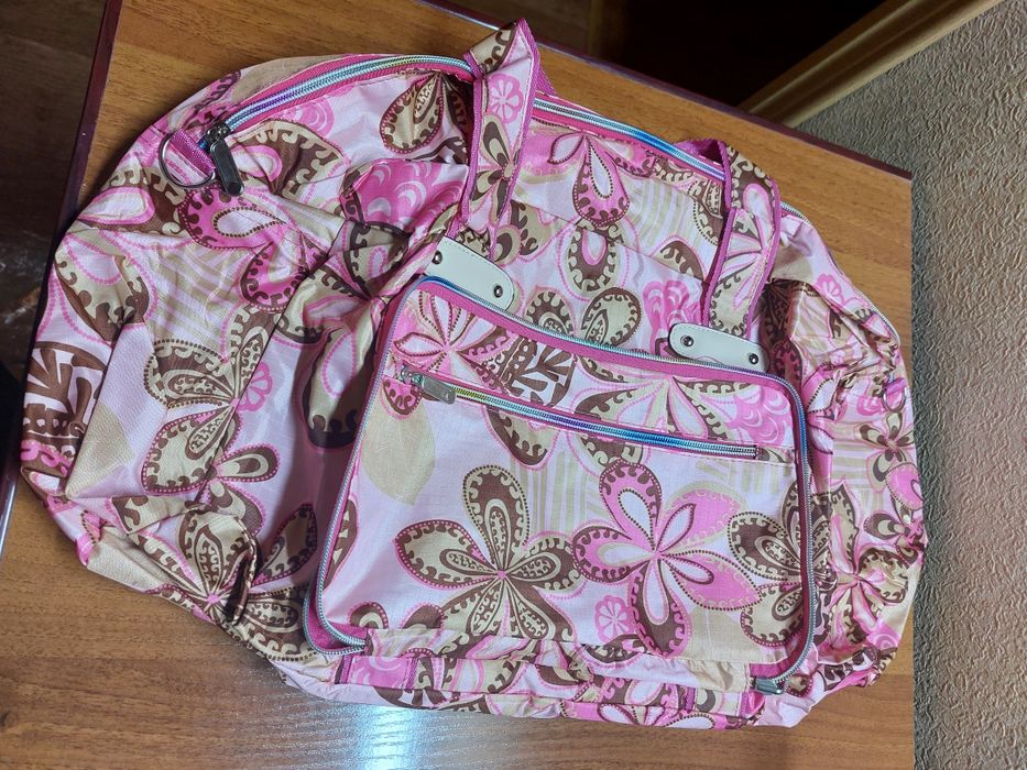 Сумка удобная в дорогу