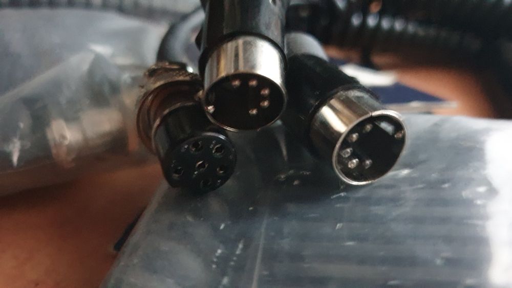 Microfoane Stații Radio, diferite modele - Noi.