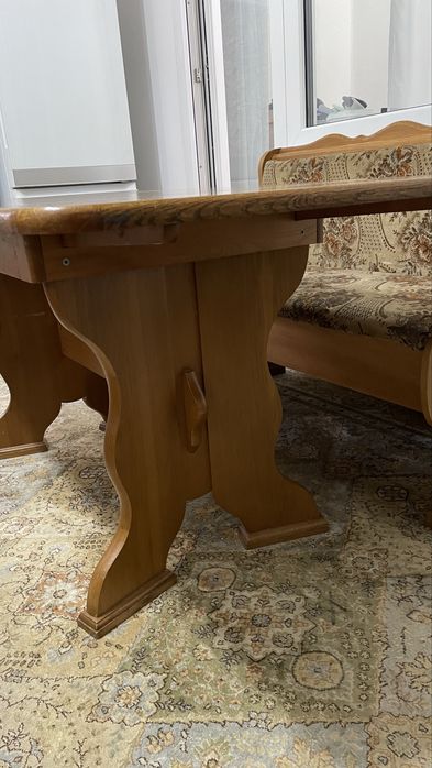 Продается стол кухонный