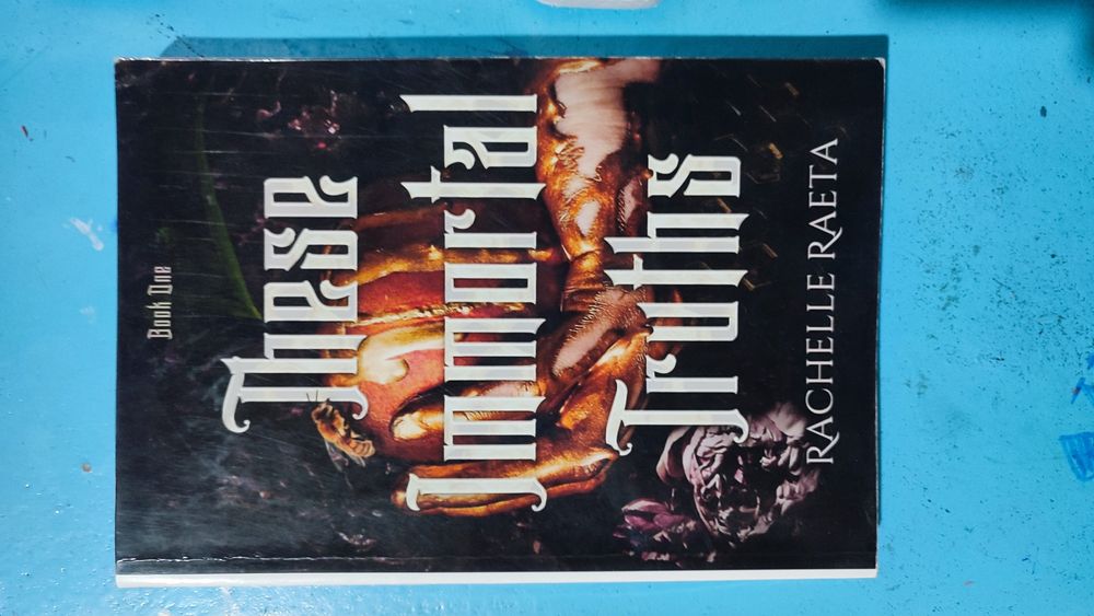 These immortal truths/Peaches and honey – R. Raeta книга