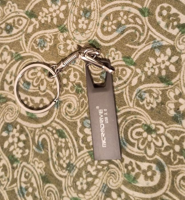 Продам флеш накопители