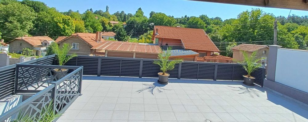 Продава се Къща в Плевен, 9-ти квартал - 150 кв.м за 1139 €/кв.м - Снимка #1