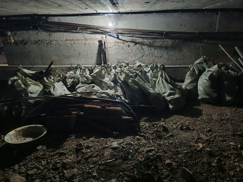 Вывоз мусора с ГАРАЖЕЙ.