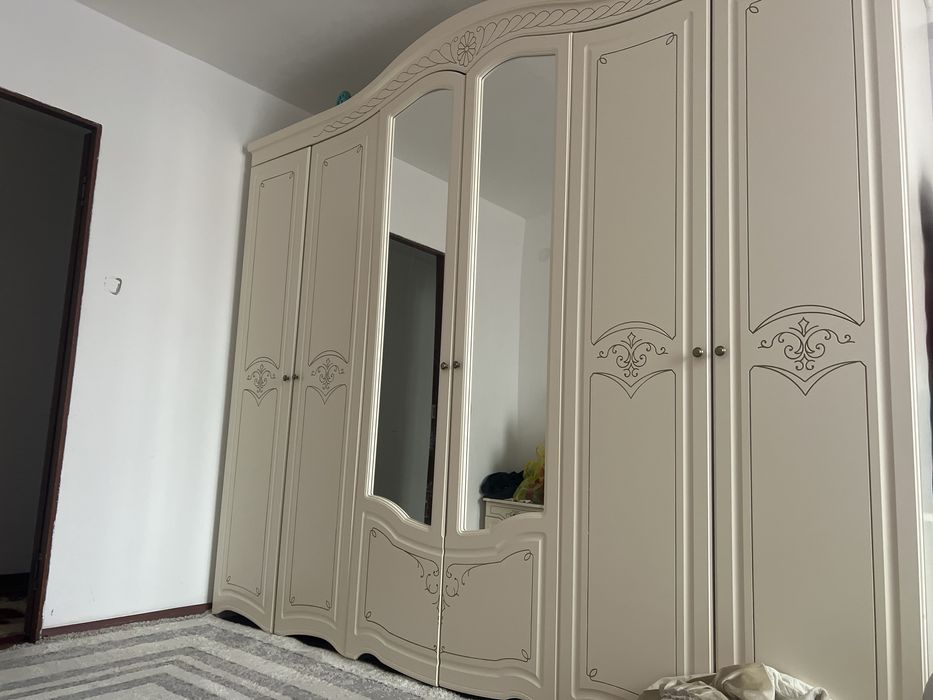 Спальный гарнитур