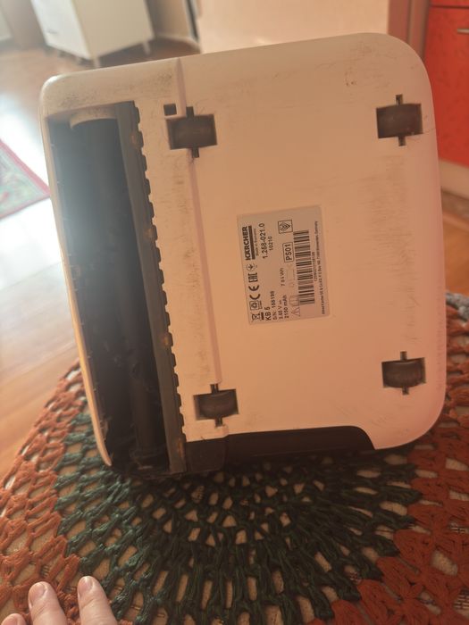 Электровеник Karcher KB 5 белый