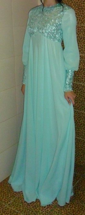 Продам платье цвета тиффани