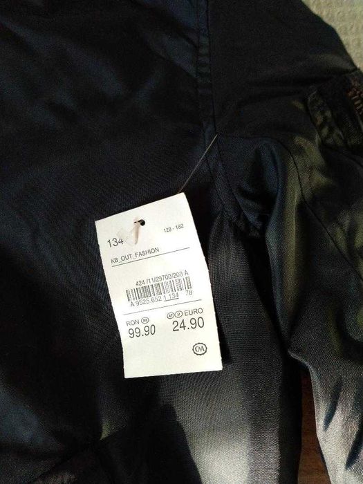 Geaca noua copii 7-8 ani, cu 2 fete