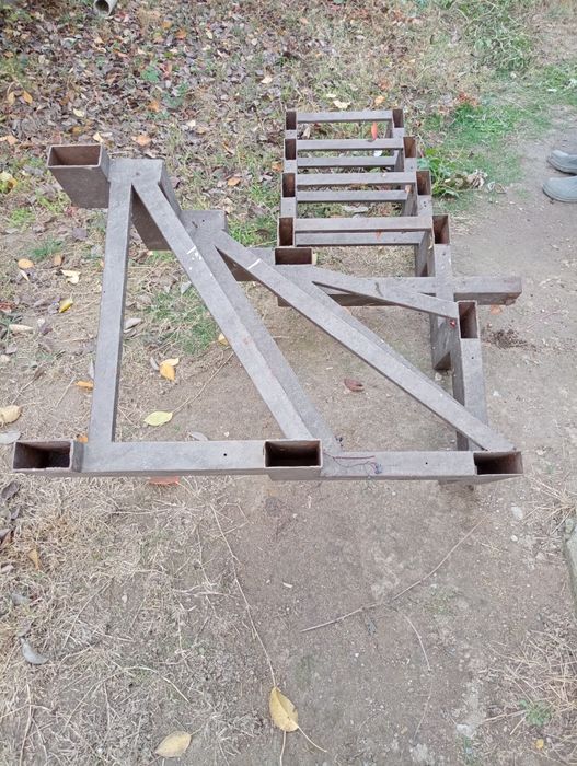 Каркас лестницы металл