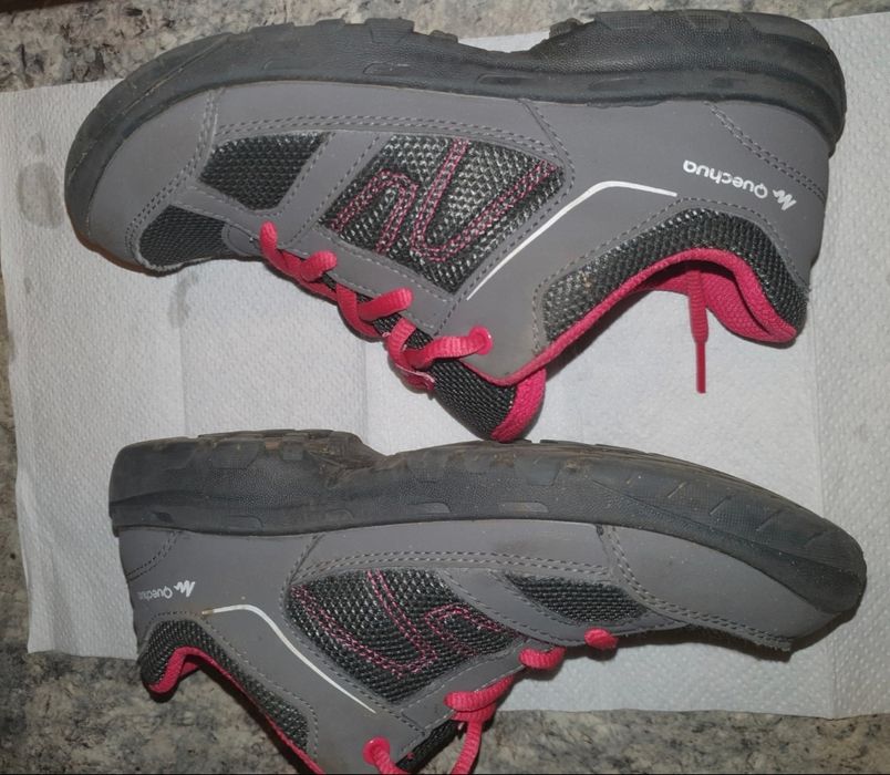 Adidas drumetie  masura 35 Quechua  ca noi impecabili