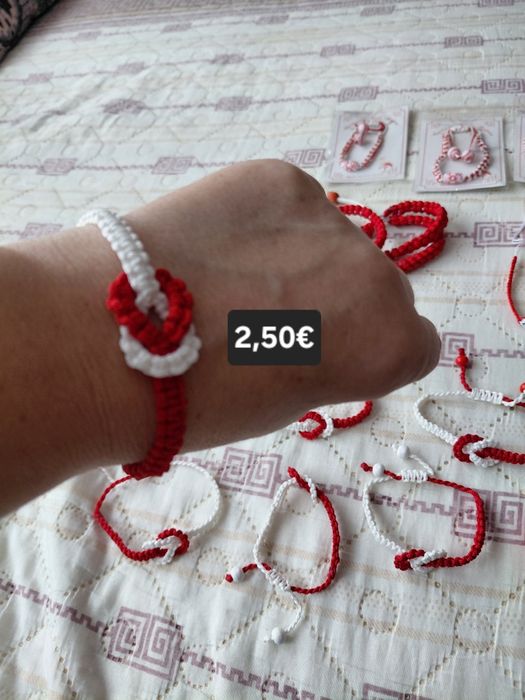 Изработени мартеници