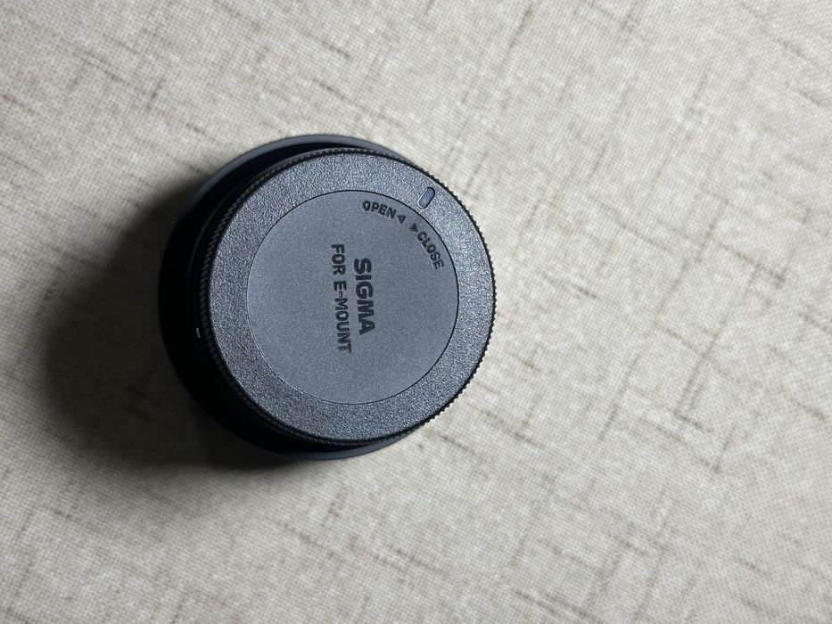 Объектив Sigma 30mm f1.4