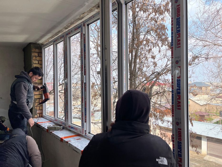 Пластик терезе. Витраж. Балкон.