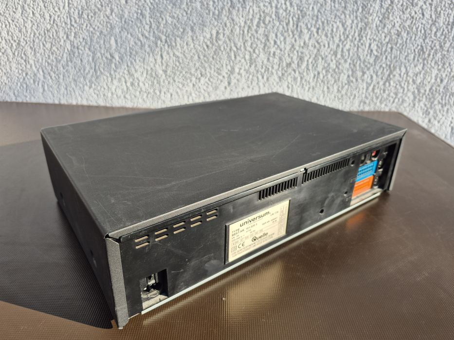 Vând video casette recorder marca Universum model VR-778 ,Long