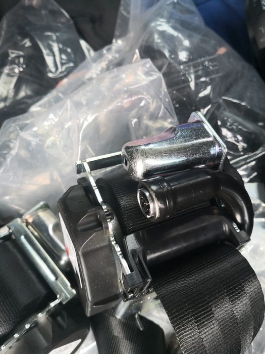 Centuri Față stanga, dreapta Dacia Duster 2018 - 2024.