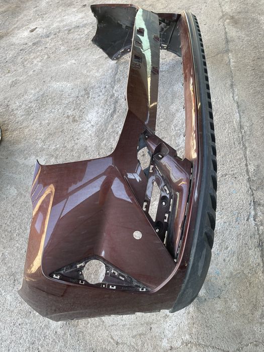 Бампер оригинал