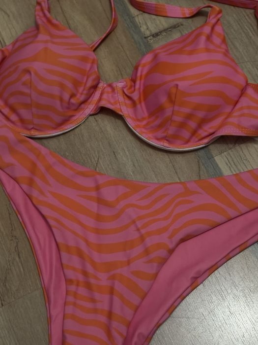 Нов бански М размер