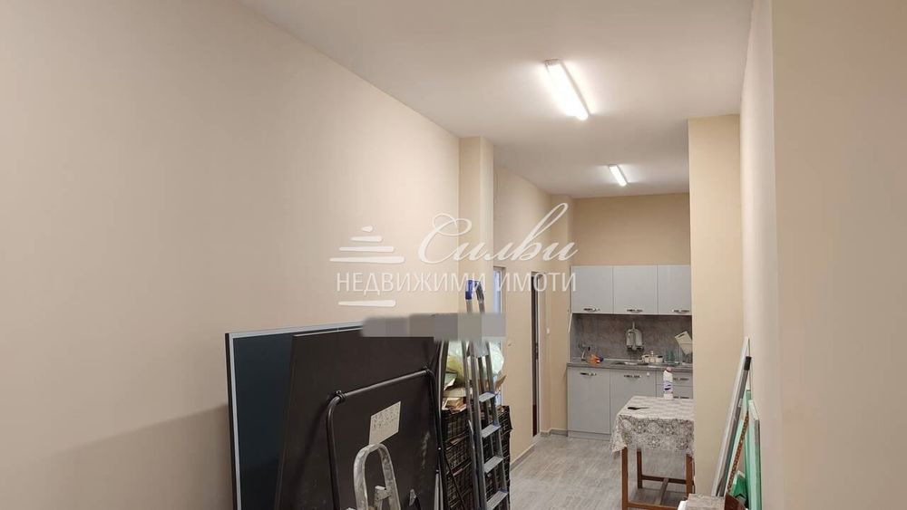 Дава се под наем Магазин в Шумен, Гривица - 95 кв.м за 561 € - Снимка #4