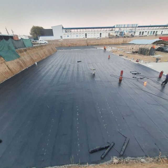 ГИДРОИЗОЛЯЦИЯ ХИЗМАТЛАРИ
Уйингизда намлик, томдан