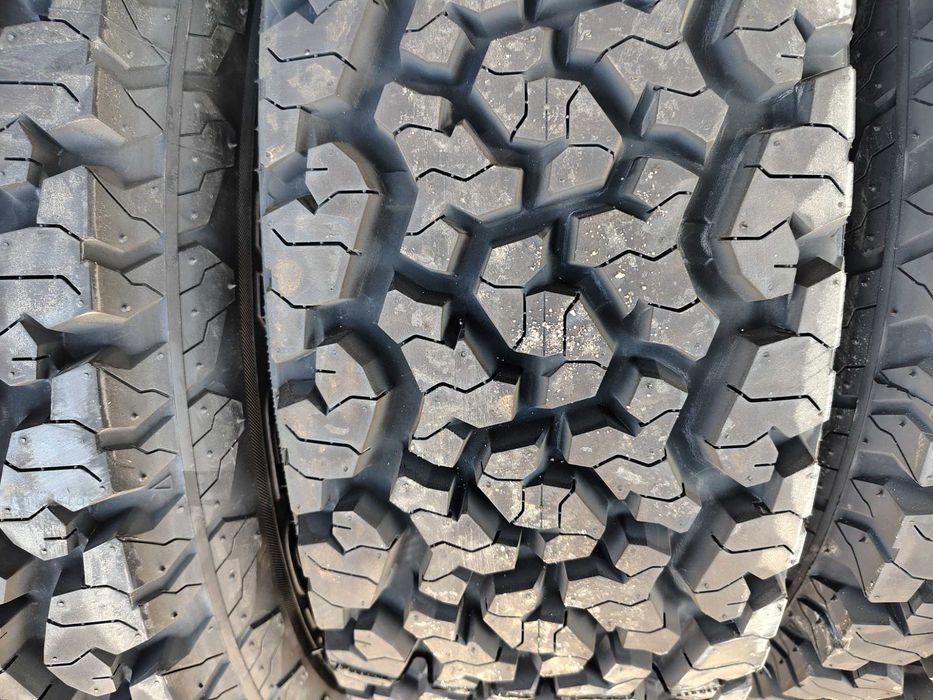 4бр нови всесезонни Maxxis 205 70 15