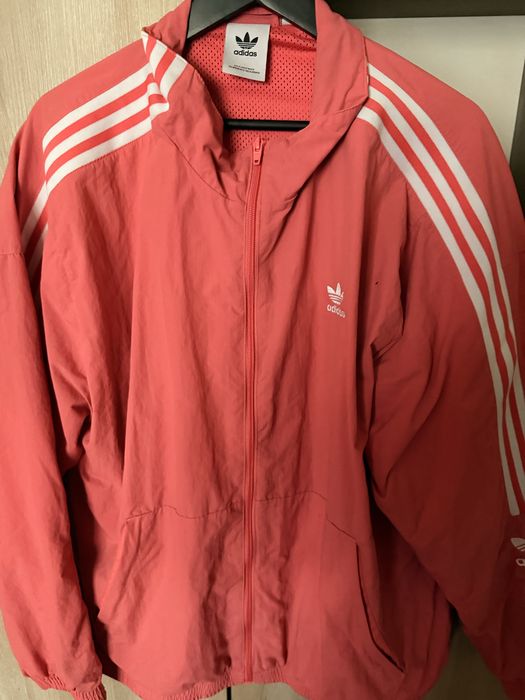 Geaca anti vânt Adidas, marimea XL, culoare corai, poliamida, stare foarte buna