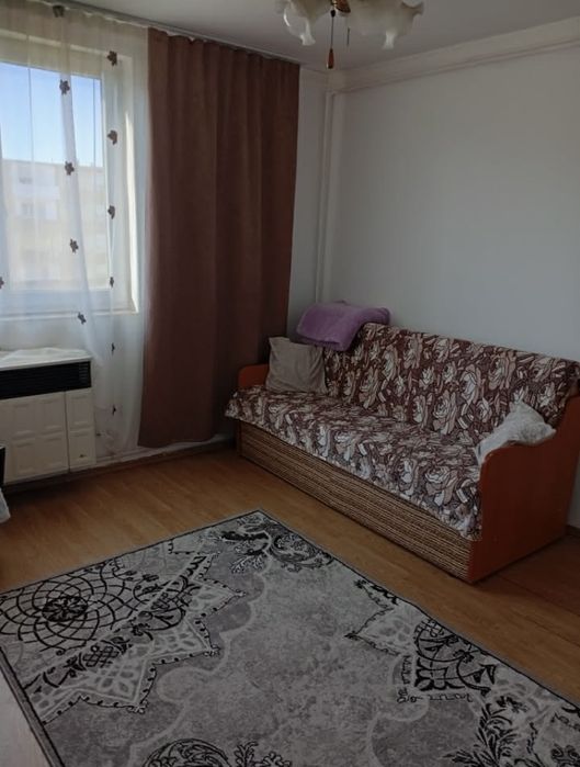 De închiriat,apartament cu 2 camere,etajul 3,încălzire pe gaz,Salonta-zona gării