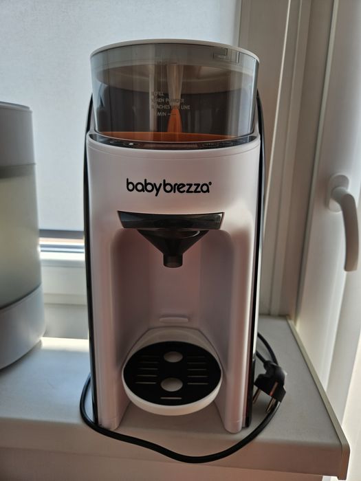 Espressor de lapte formula Baby Brezza