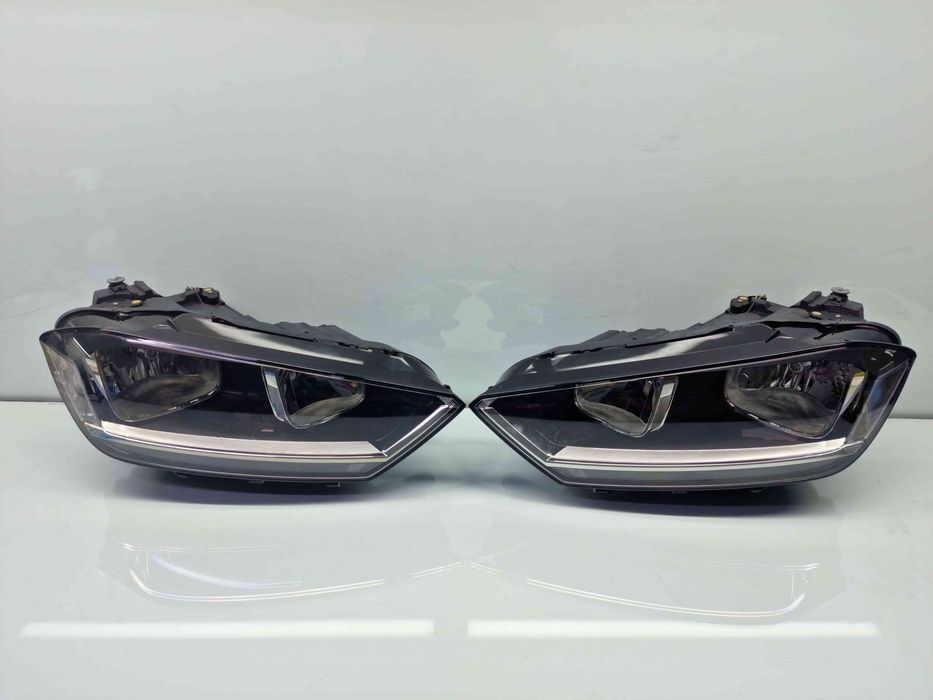 Set faruri Volkswagen Golf 7 Sportsvan (AM1, AN1) [Fabr 2014-prezent]