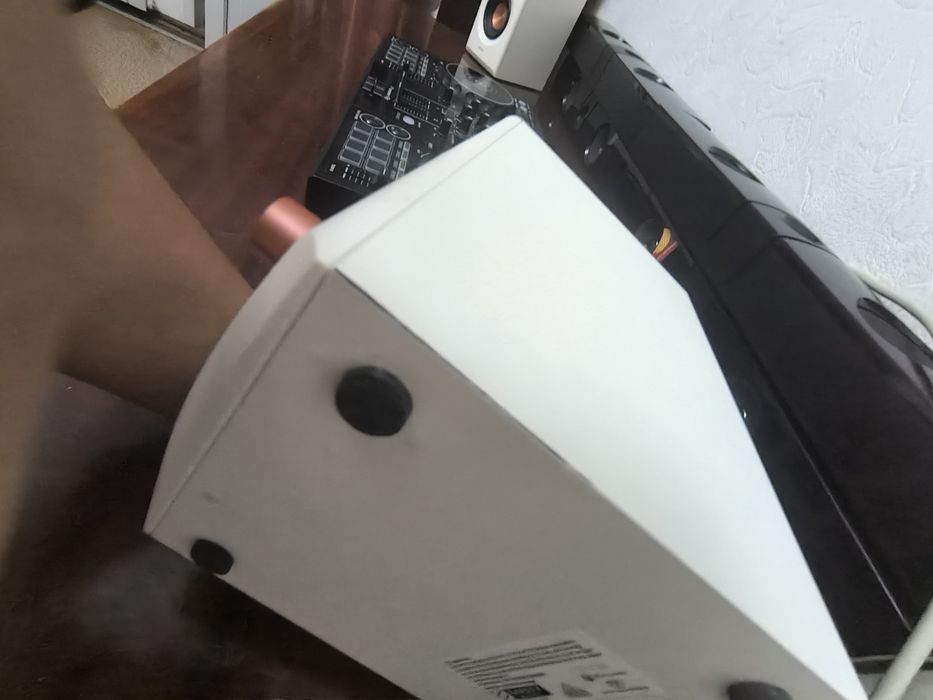 Edifier MR3 студийные мониторы