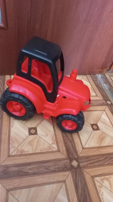 Продам Трактор Машинку на колесах