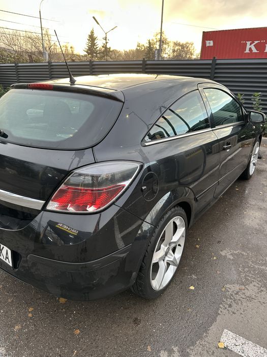 Opel Astra GTC 2005