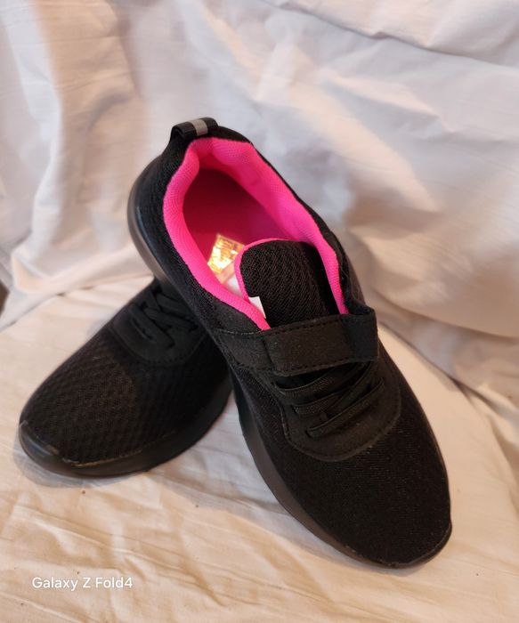 Два чифта 50 лева по отделно по 25 лева