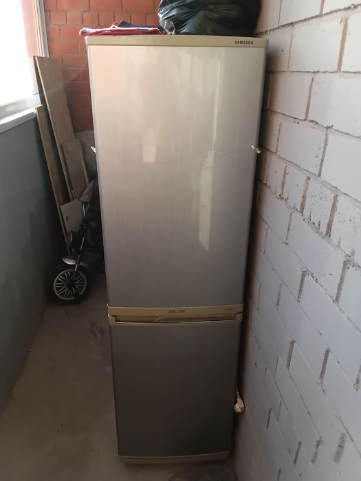 Продам холодильник