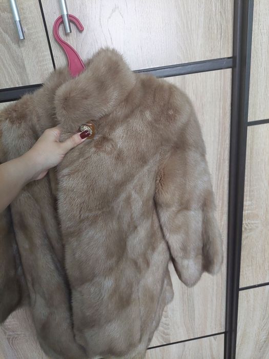 Продам норковую шубу