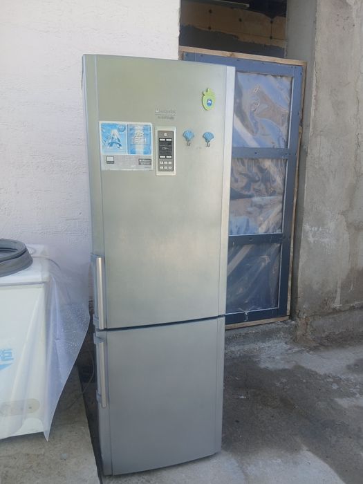 продаётся холодильники