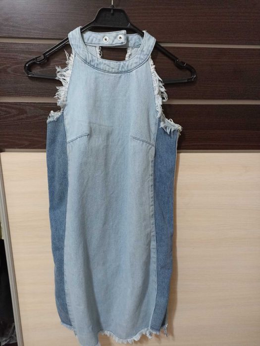 Новое фирменное джинсовое платье